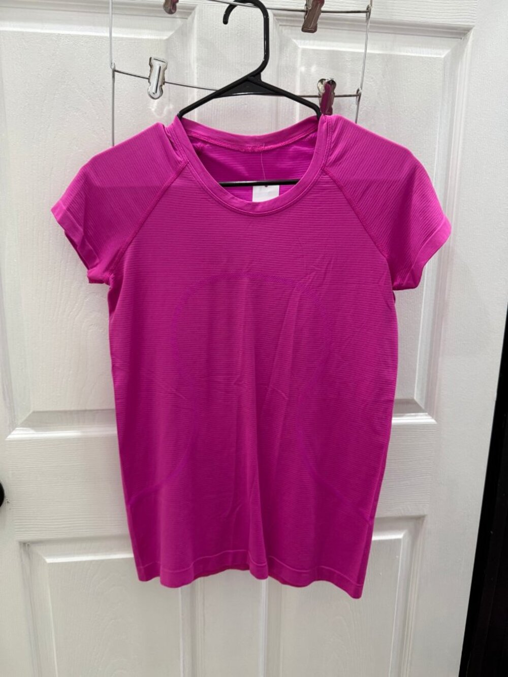 Lululemon Swiftly Tech Short Sleeve 2.0 Pink Magenta Waist Length Size 6 Quote
